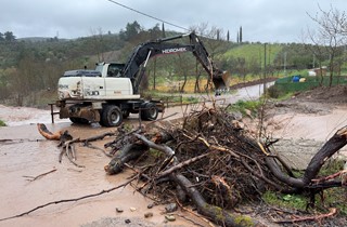 Gemlik Belediyesinden Kuvvetli Yağış Mesaisi
